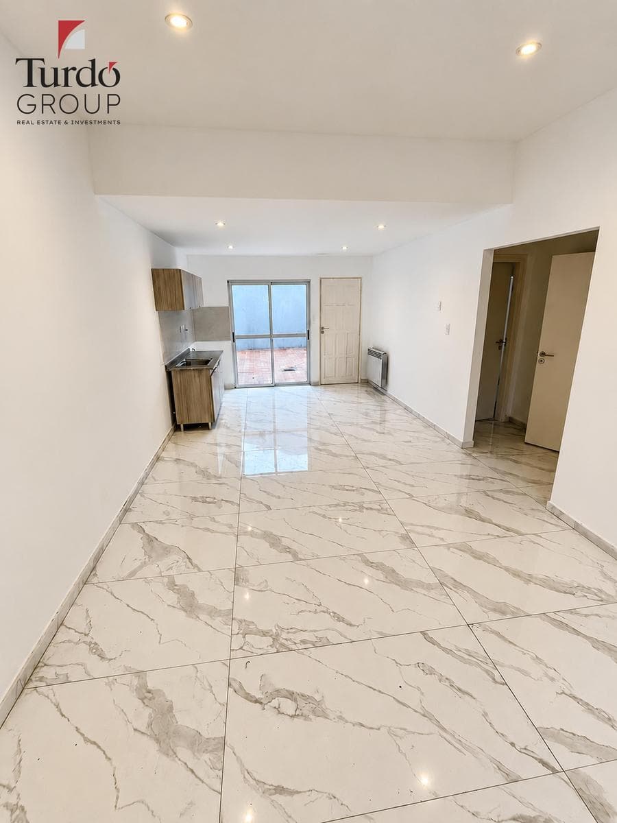 VENTA CHALET EN PH DE 3 AMBIENTES CON GARAJE Y PATIO | BARRIO CHAUVÍN
